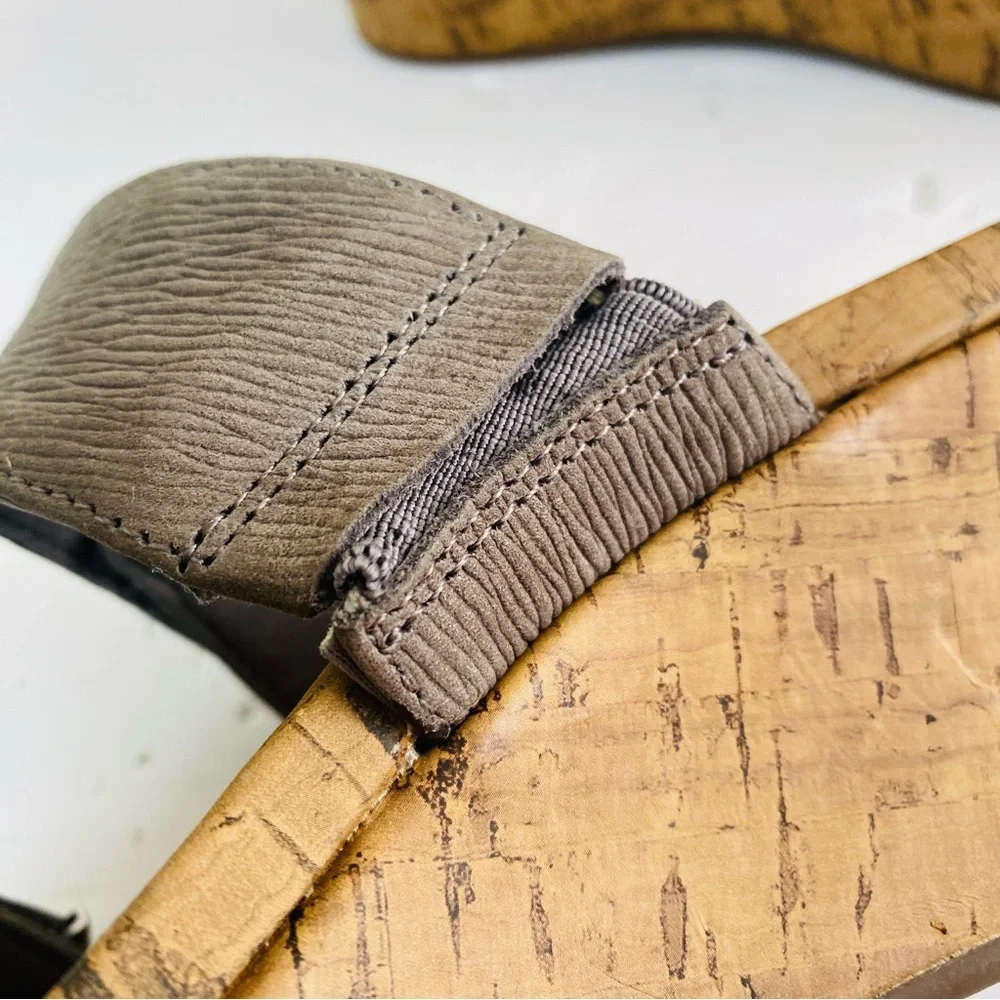 Vionic Grey Pepper Cork Wedge Slip On Sandals Size 9